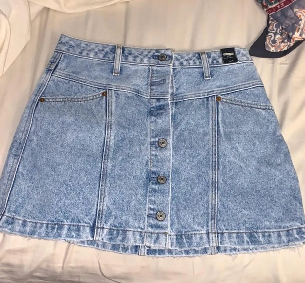 Abercrombie & Fitch Denim Skirt - Image 3