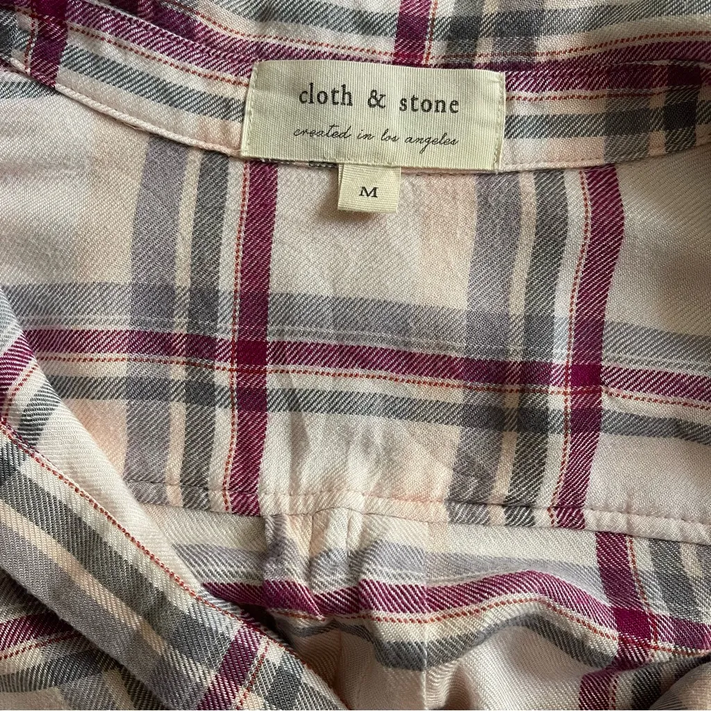 Cloth & Stone White and Pink Relaxed Button Down Shirt - Image 3