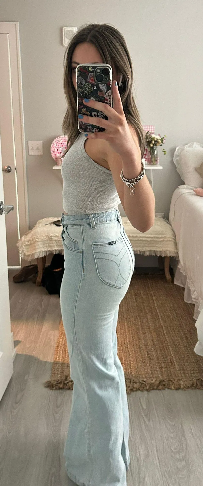 rolla flare jeans size 25 - Image 2