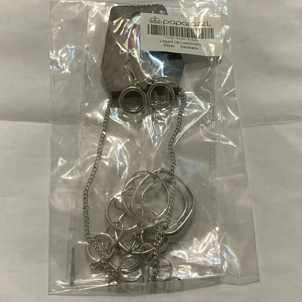 NWT Paparazzi Jewelry Set - Linked Up Luminosity Silver Set - Image 4