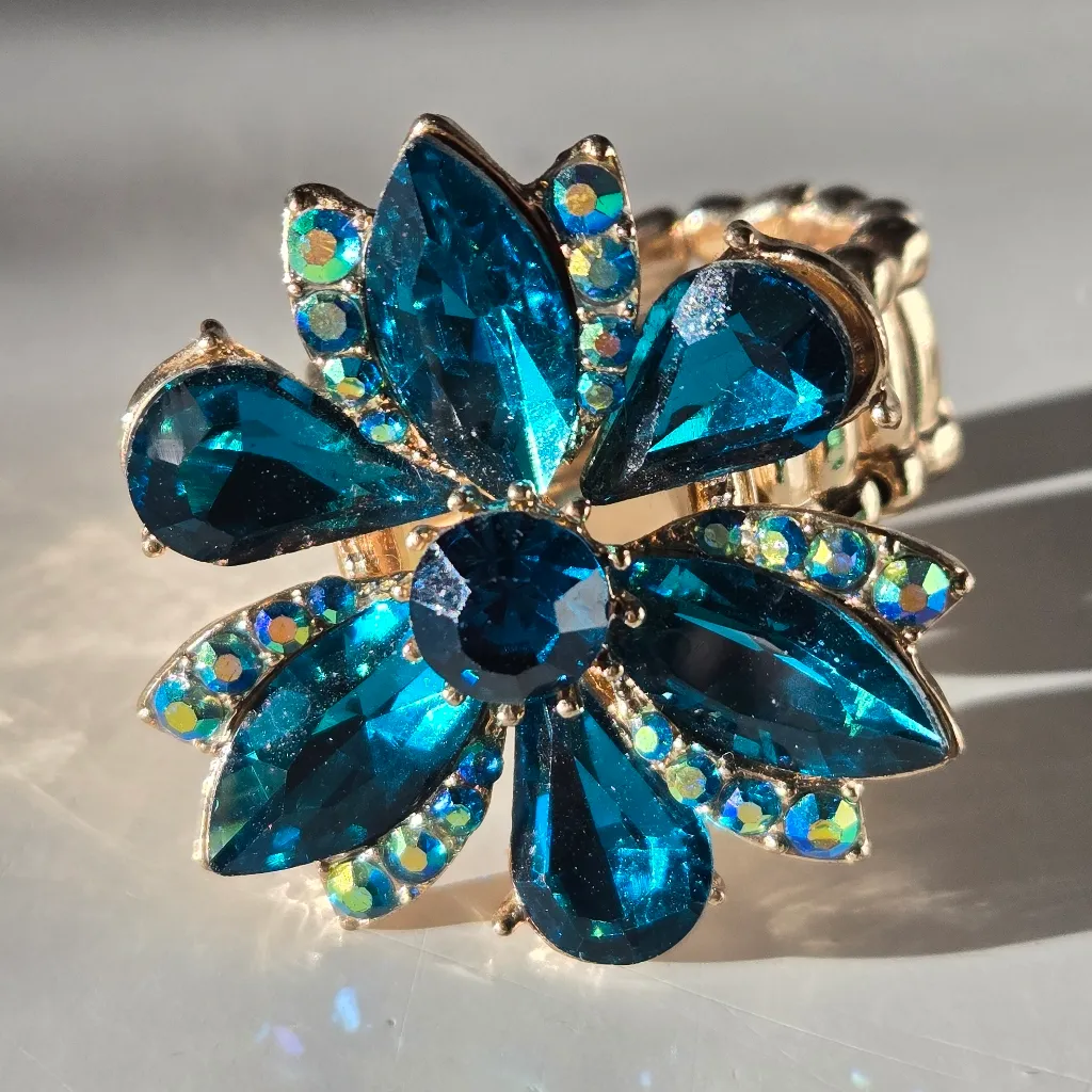 Turquoise Blue Flower Crystal and Gold Adjustable Ring - Image 6
