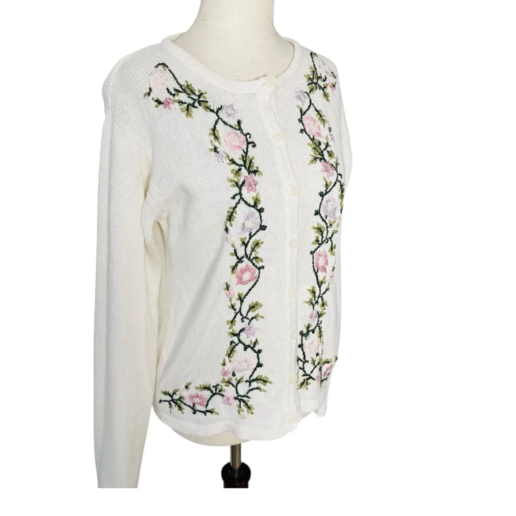 VINTAGE DRESSBARN Floral Embroidered & Beaded Cardigan - Image 3