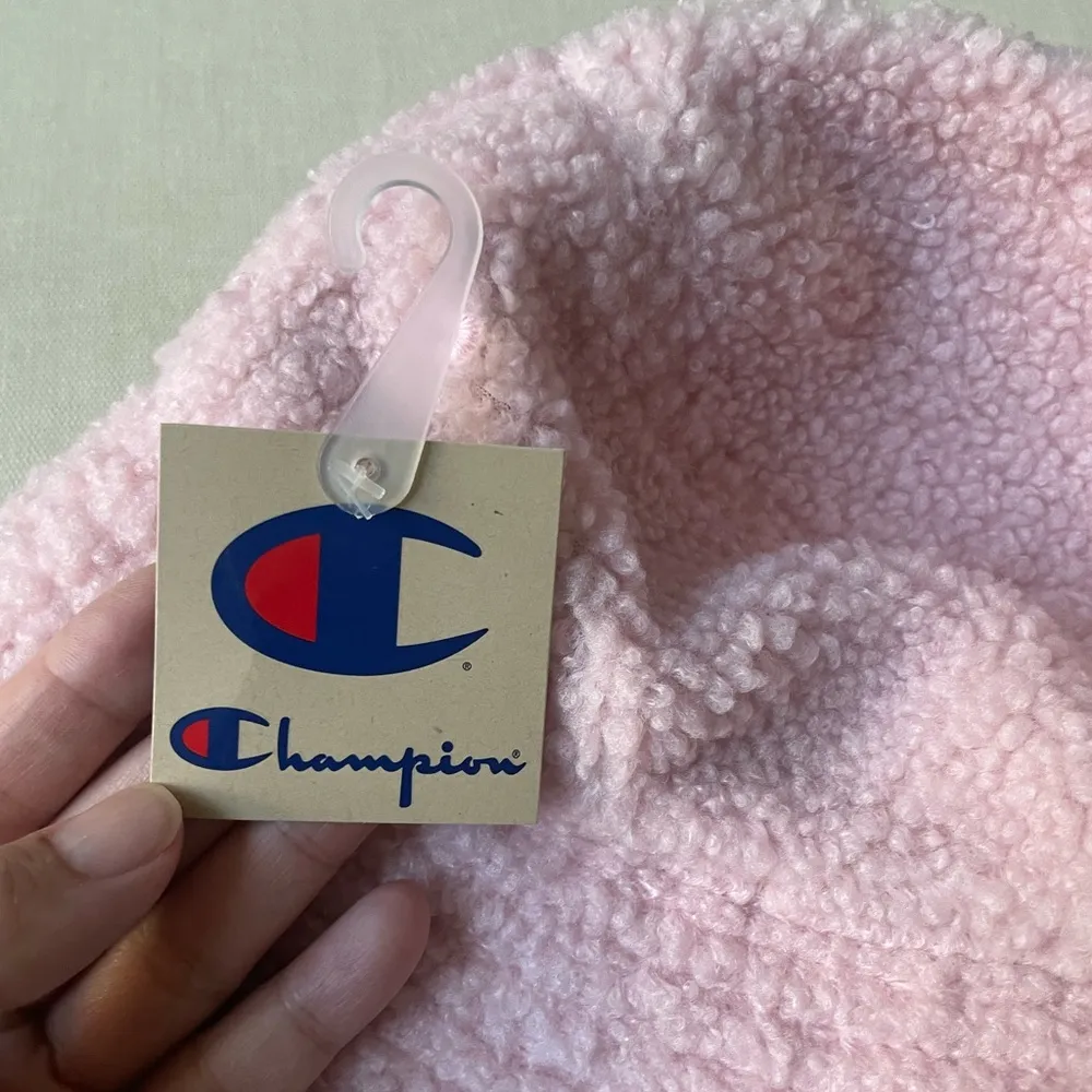 UO Exclusive Teddy Fleece Bucket Hat - Image 8