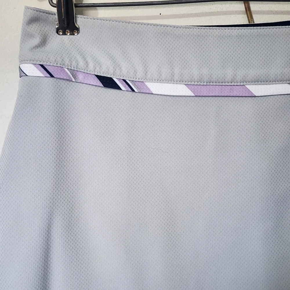 Izod Golf  Light Grey Skort - Image 2