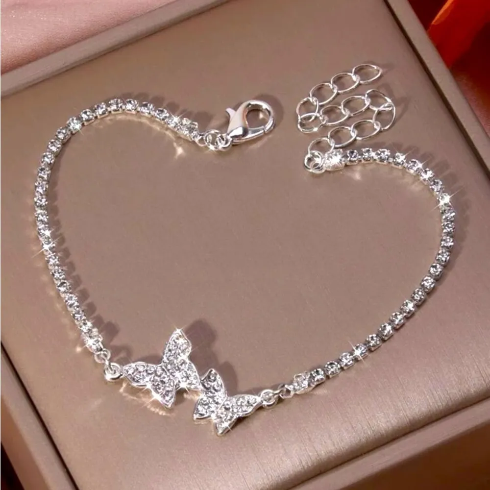 ✨ Butterflies 🦋 rhinestone bracelet ✨​​​​​​​​​​​ - Image 2
