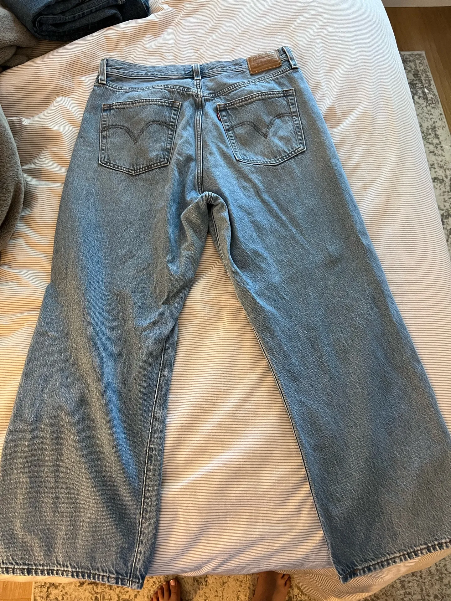 Levi’s Ribcage Jeans - Image 3