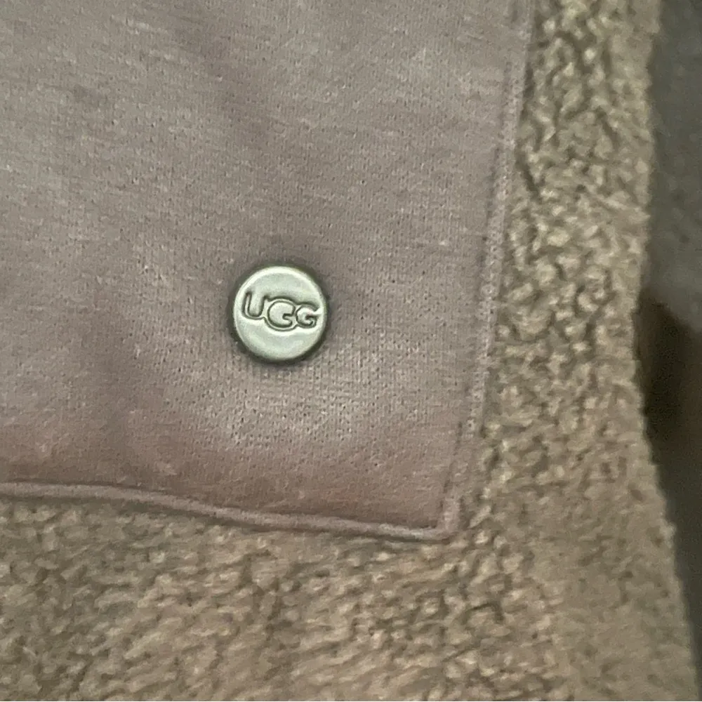 UGG Women's Myley Sherpa Hoodie color Gray Sz Large - Image 14