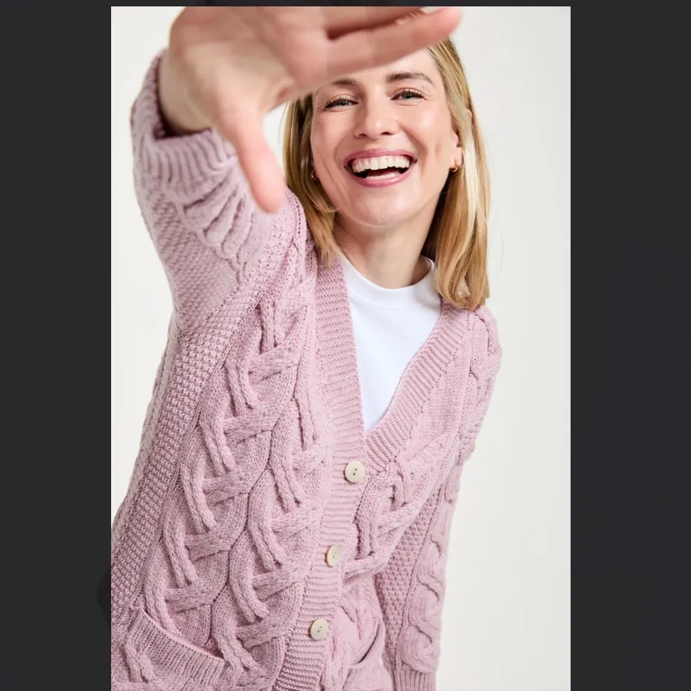 Aran Woollen Mills - Image 2