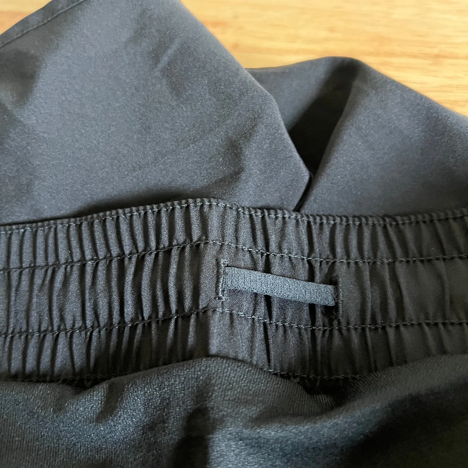 All in Motion Women's Black Mid-Rise Quick Dry Run Shorts - Size Large - NWT - Image 4