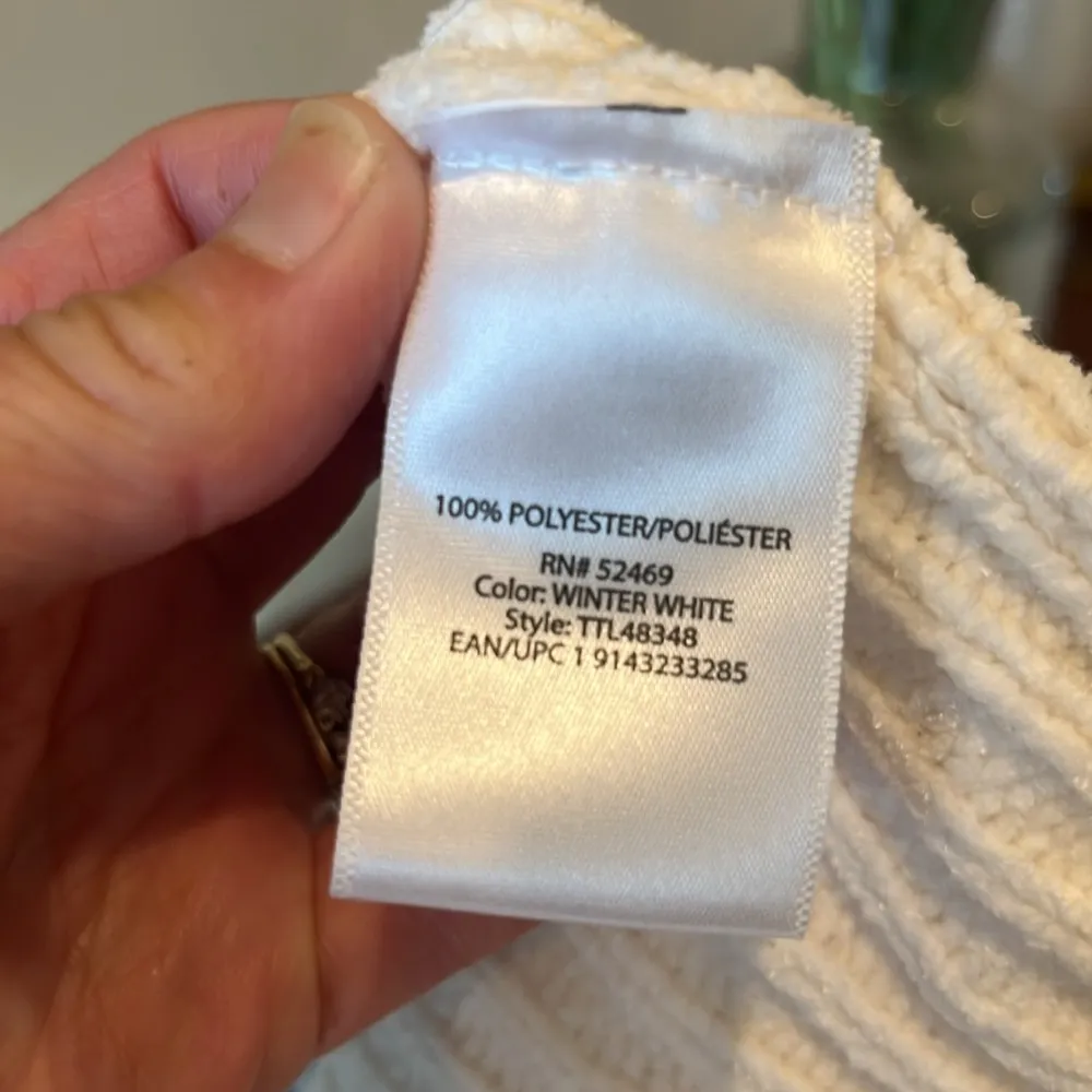 Cozy Cream Chenille Cable Knit Sweater - Image 8