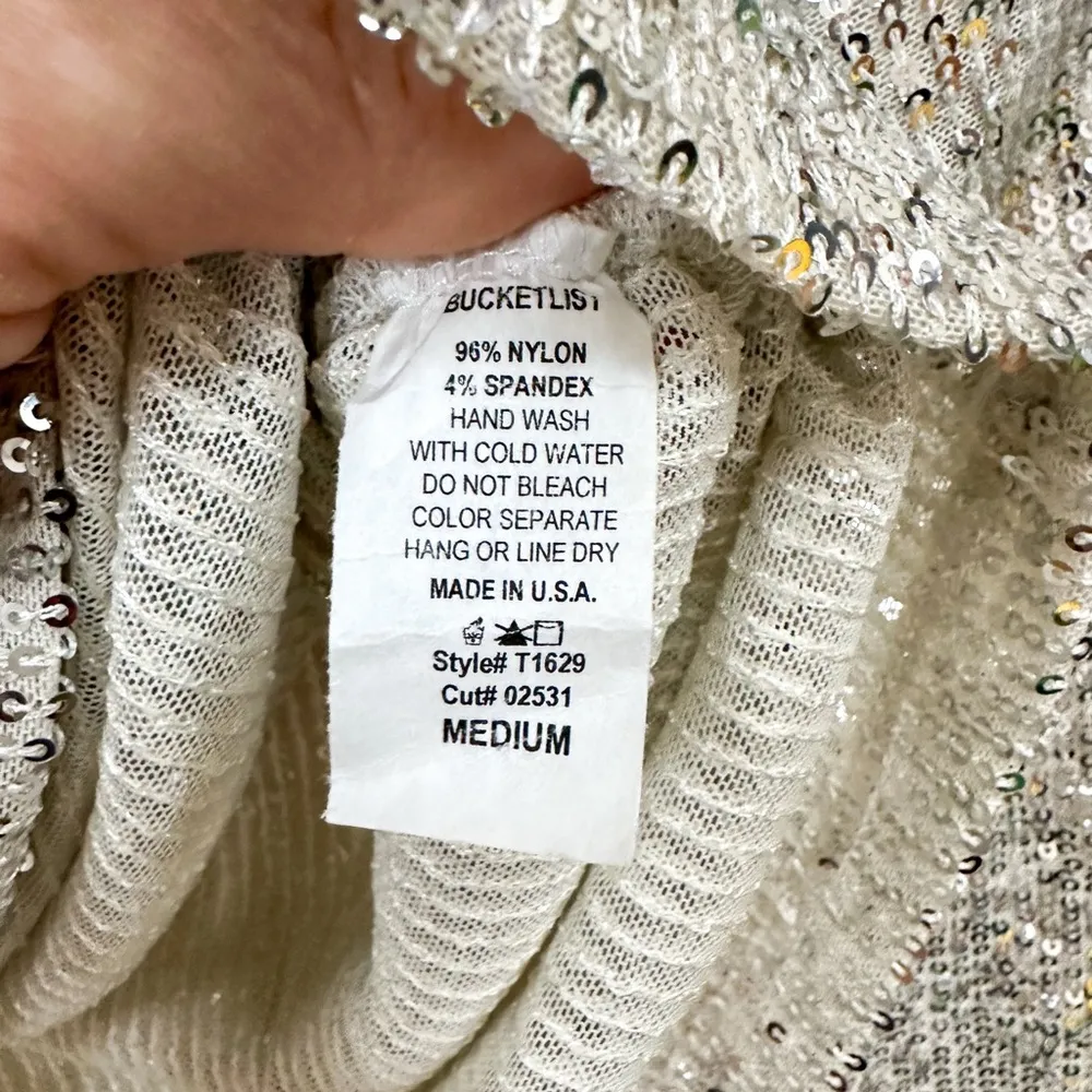 Sequin top, crop, ruching on sides, long sleeves. Perfect party top! Silver Size M - Image 3