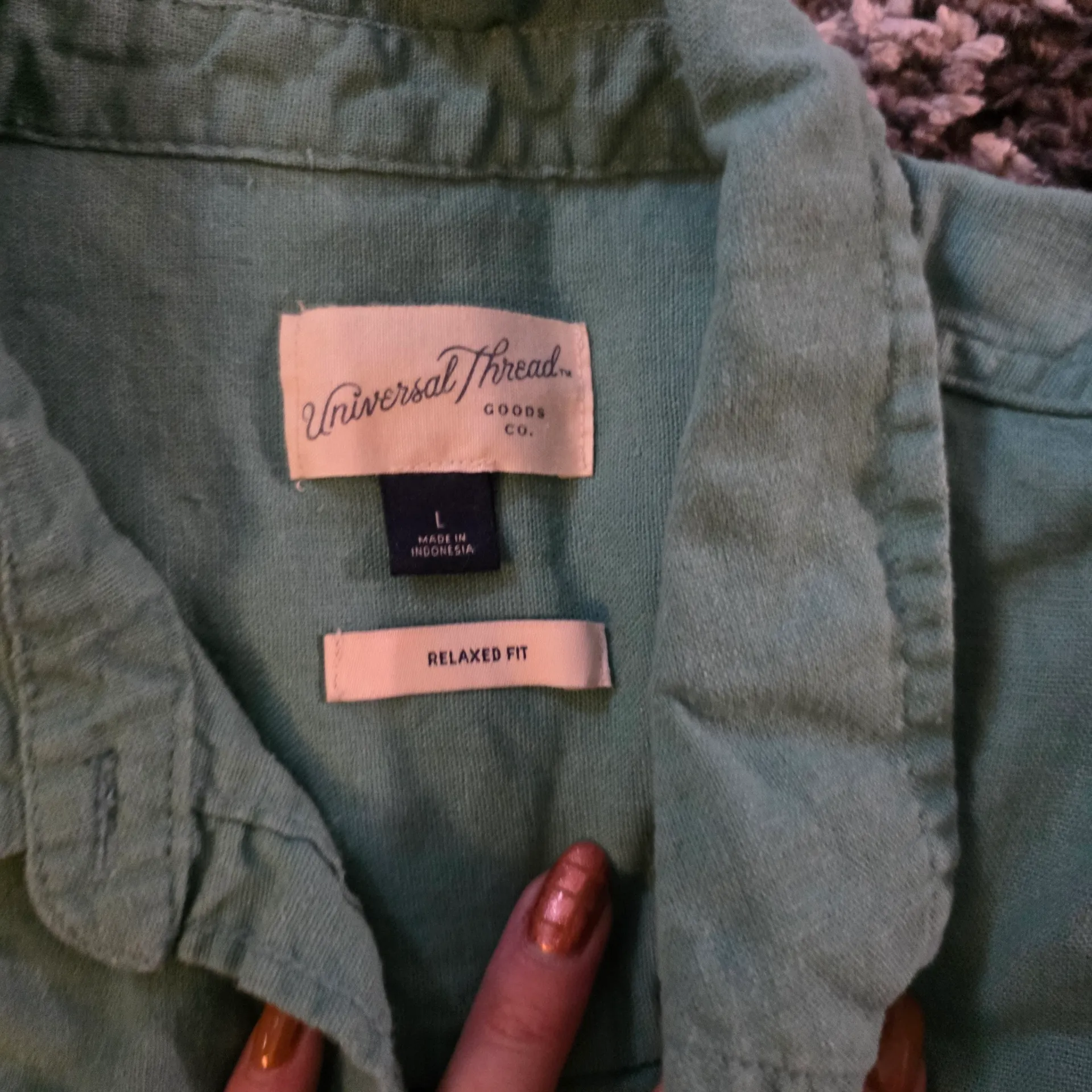 Universal Thread Women's Green Button Down Shirt - Image 2