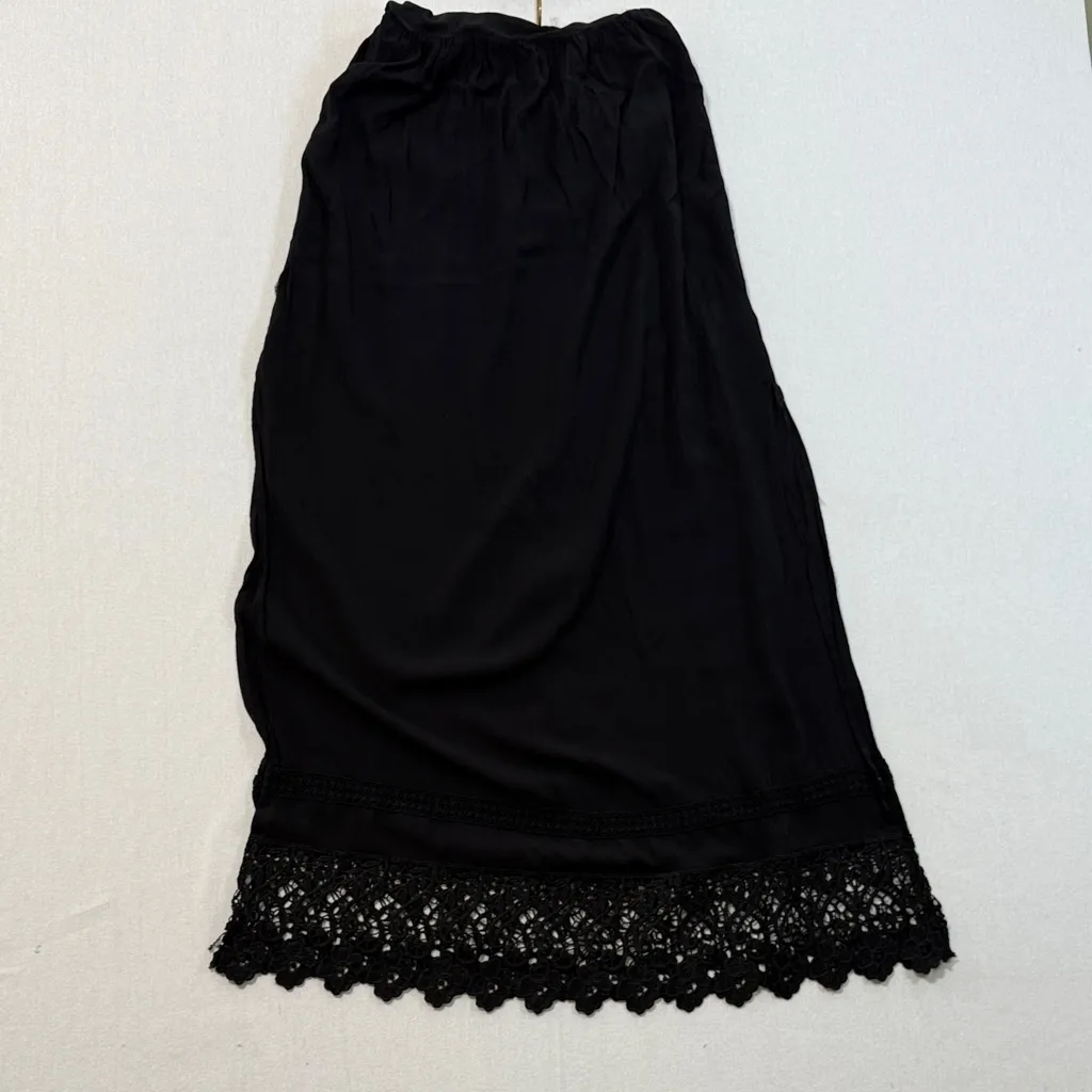 La Hearts Elegant Black Lace Backless Dress - Image 4