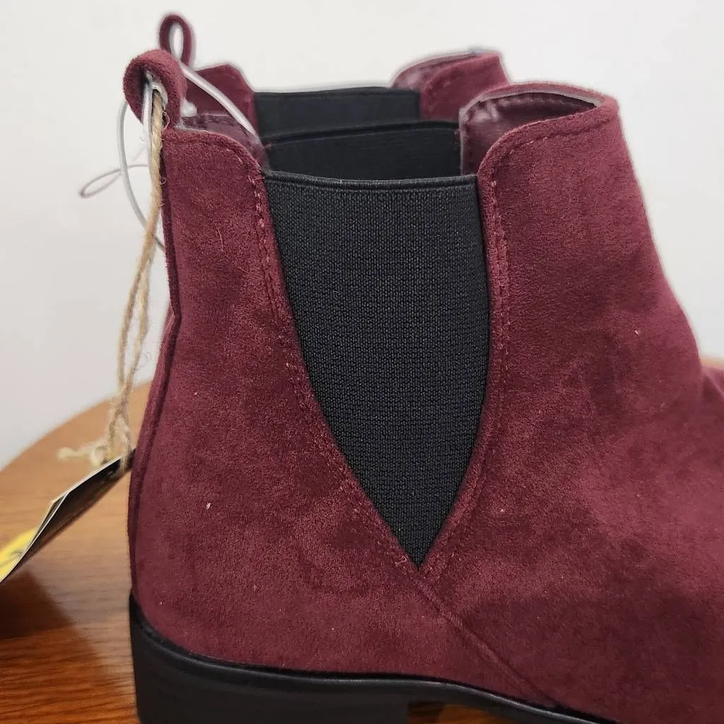 Seven7 Manhattan Micro Suede Oxblood Boot Size 8 NWT Ankle Bootie - Image 5
