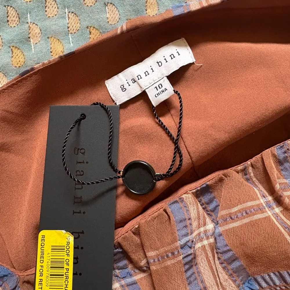 NWT Gianni Bini Plaid Crop Blouse Top - Image 3