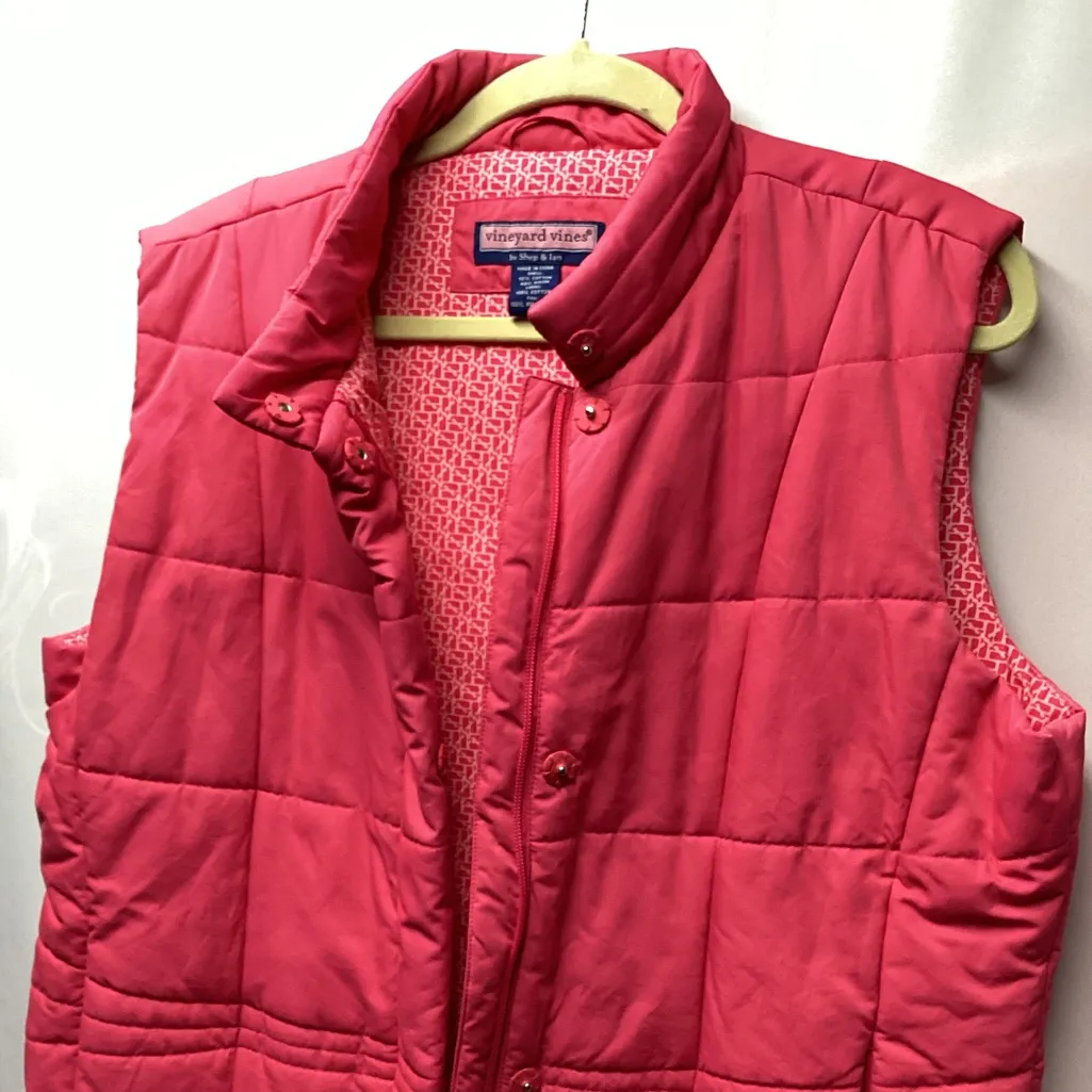 Vineyard Vines quilted vest. Size XL in pink - Image 12