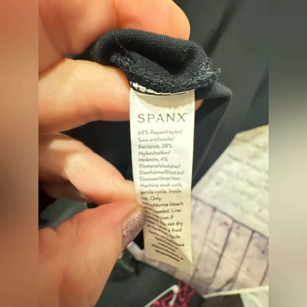 SPANX The Perfect Funnel Top Ponte Shirt Zip Back Short Sleeve Slimming Medium - Image 11