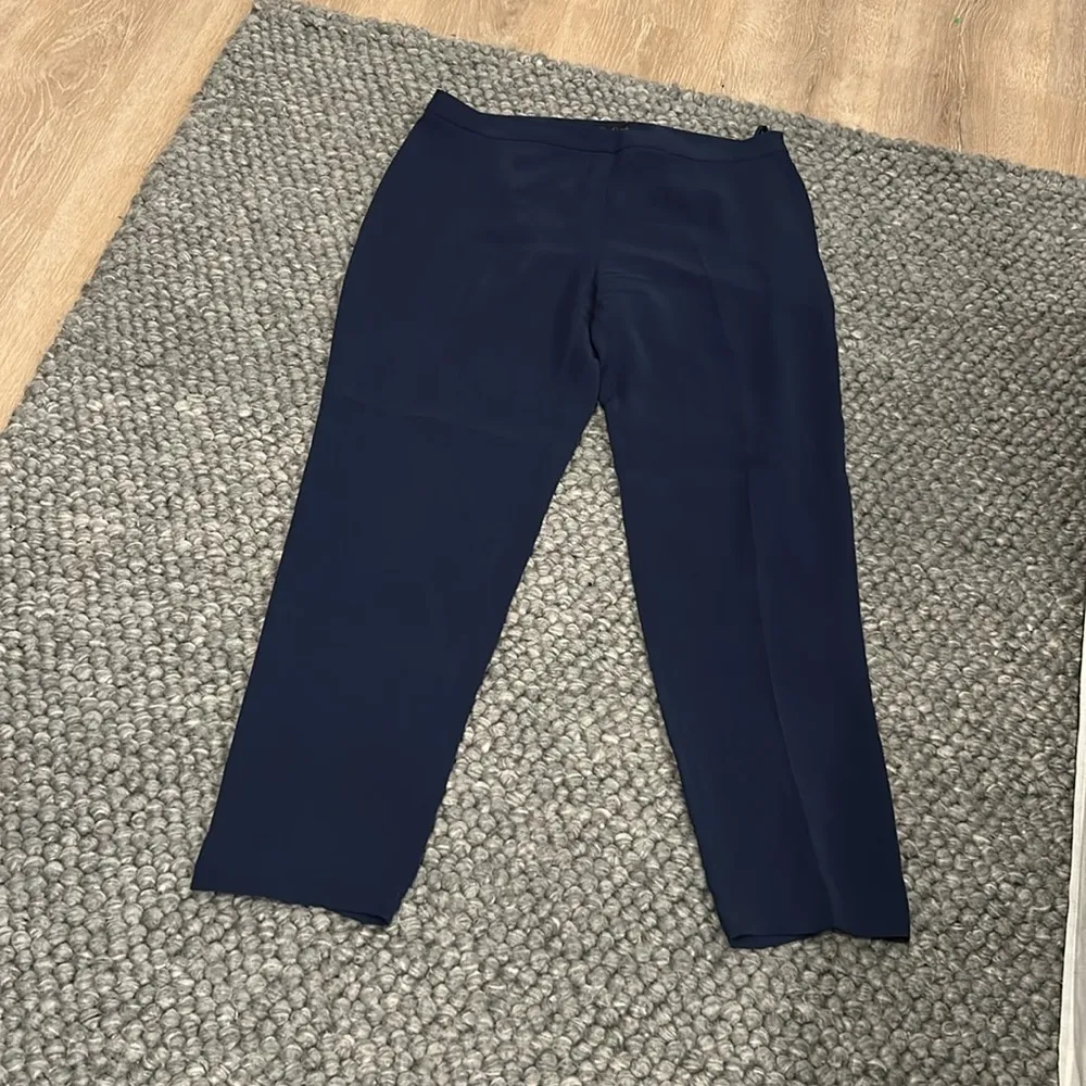 Luisa Spagnoli Navy Silk Flowy Lightweight Straight - Image 2