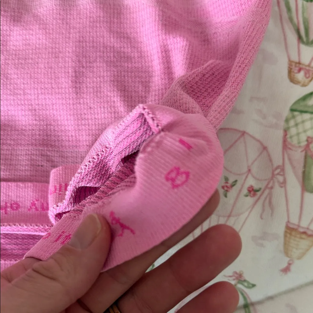 LULULEMON Swiftly Tech V Neck Raspberry Glo Light Stripe Short Sleeve Tee Size 8 - Image 5