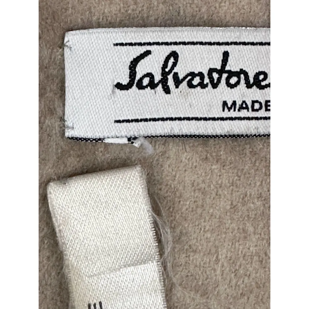 Authentic Salvatore Ferragamo 100% Cashmere Shawl Scarf, 27x60 Fringe Jaguar - Image 6