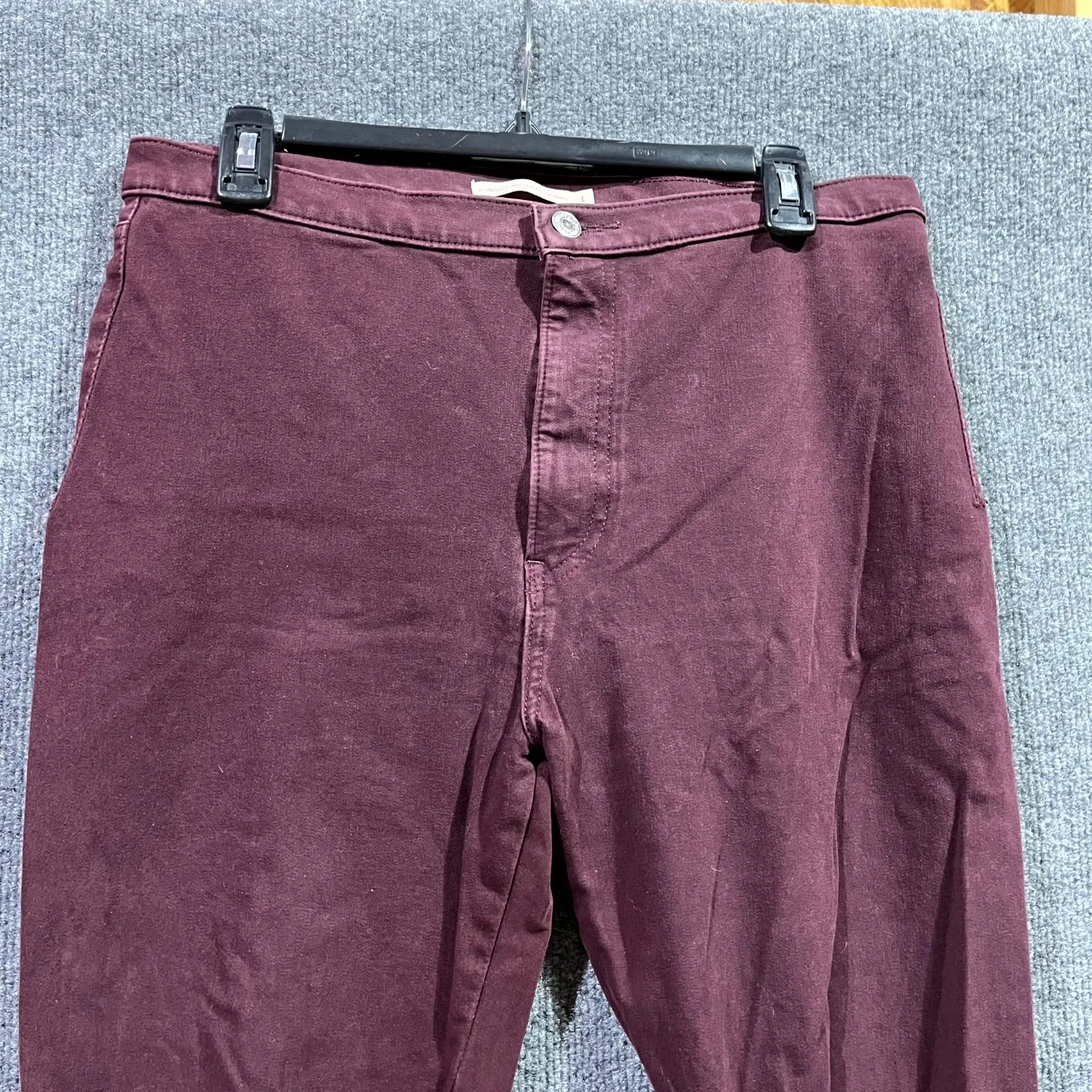 Levi's Runaround Super Skinny Jeans Womens Large Burgundy Denim Cotton Stretch - Image 2