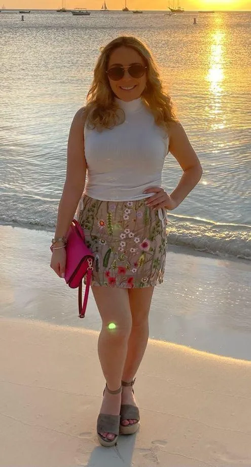 Mini Skirt with Floral Embroidery Pink - Image 4