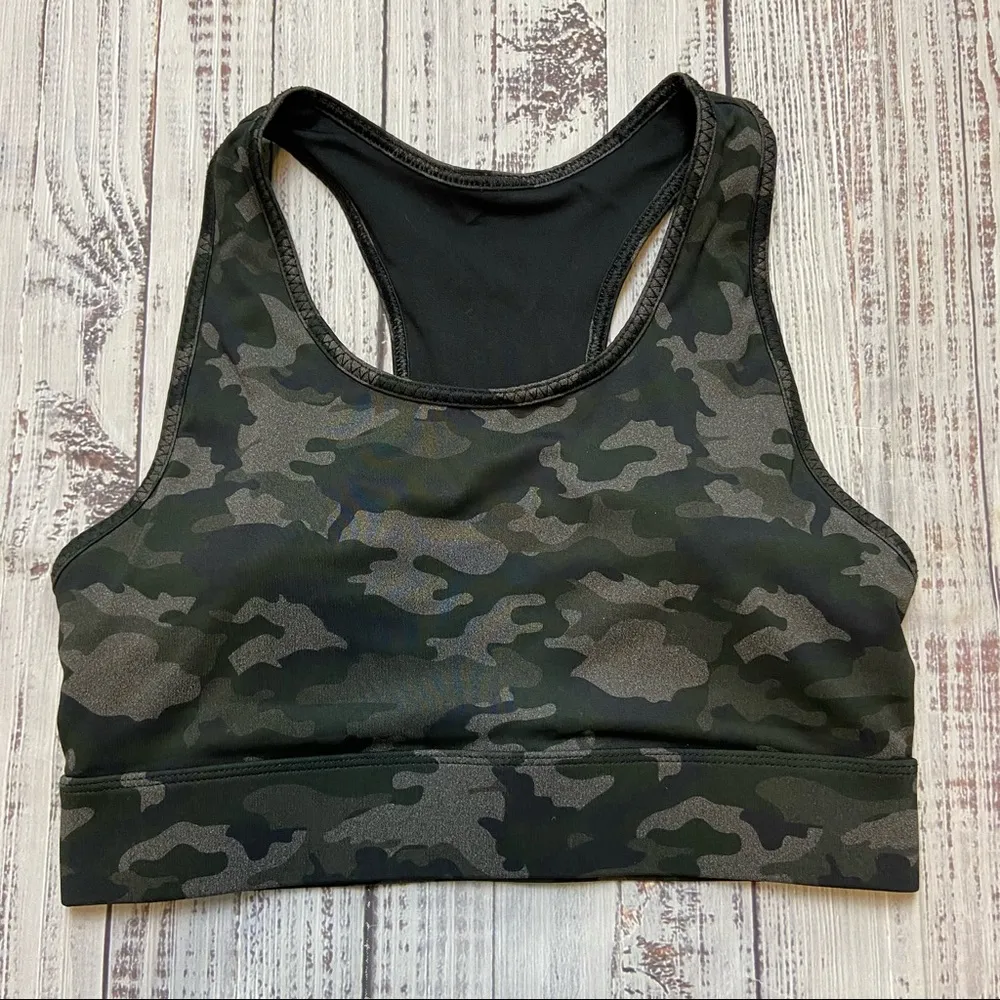 Fabletics  On The Go Camo Mila Medium Impact Sports Bra. Size Medium. - Image 4