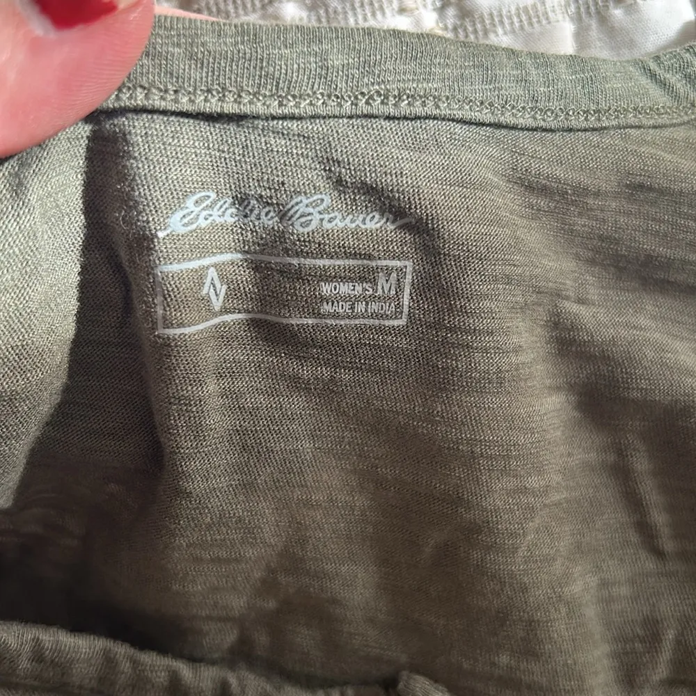 Eddie Bauer olive green v-neck tunic over sized tank - Image 5