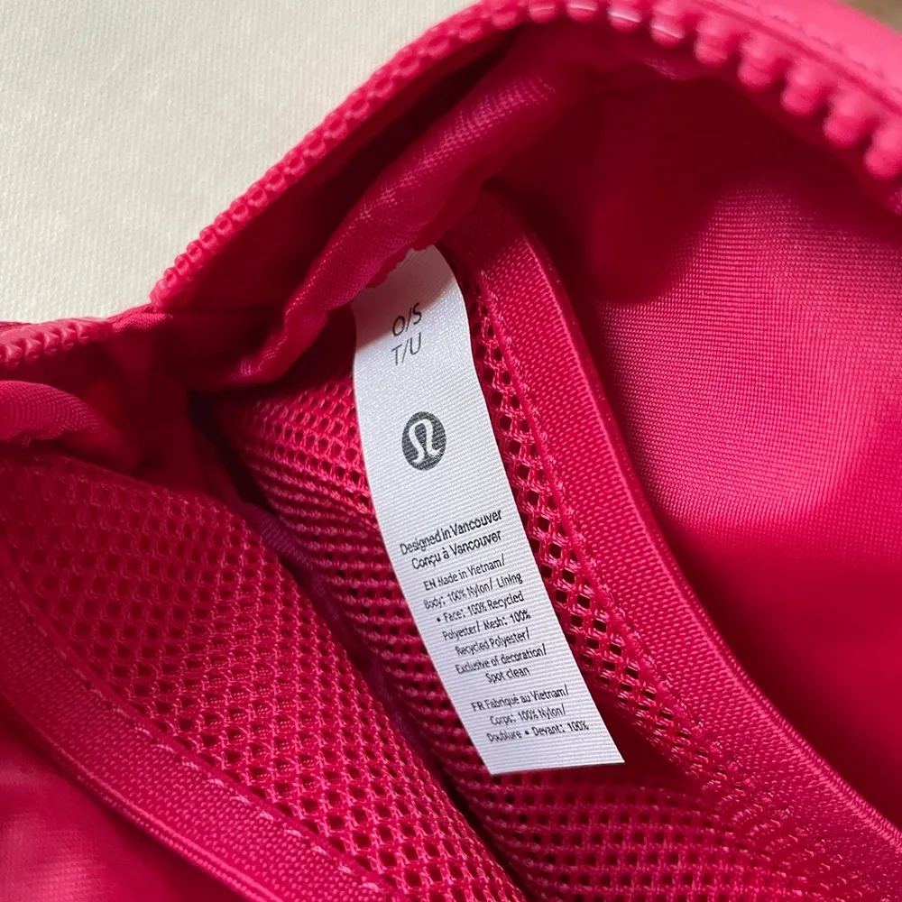 Everywhere Belt Bag 1L - Cherry Mist - Image 10