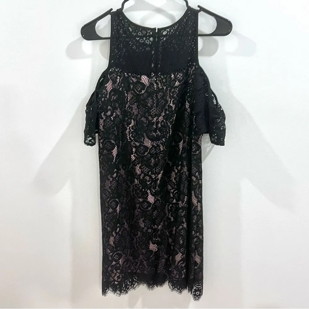 Ann Taylor Loft black and nude boudoir lace cold shoulder dress size 2 - Image 5