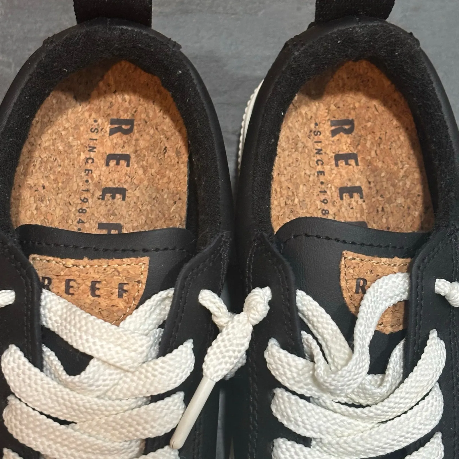 Reef Black Leather Lay Day Dawn Sneaker - size 7 - Image 5