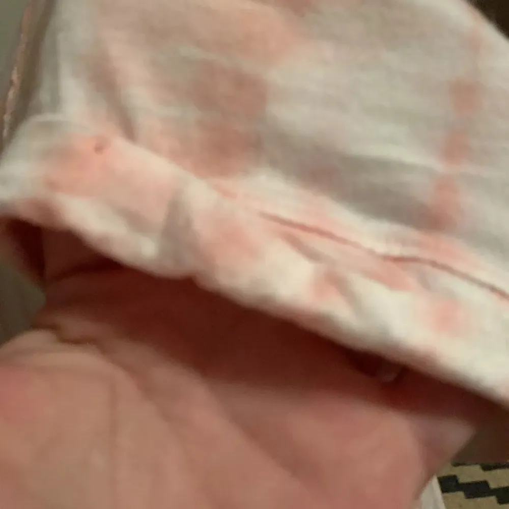 NWOT  Shirt Size Medium Pink Tye-Dye Slit in Back - Image 6