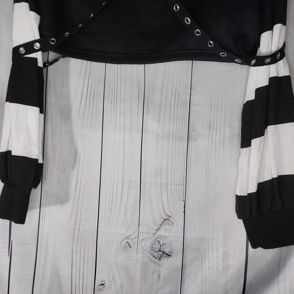 Romwe Colorblock Grommet Eyelet Ultra Crop Emo Goth Hoodie - Image 3