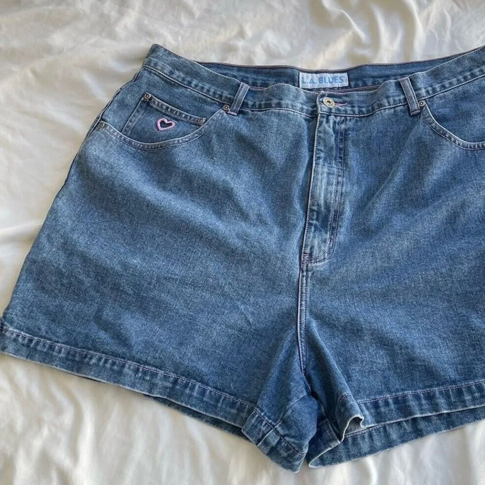 Vintage LA Blues Jean Shorts Women’s Sz 22 Denim  Denim Pink Hearts Lining Y2K - Image 2