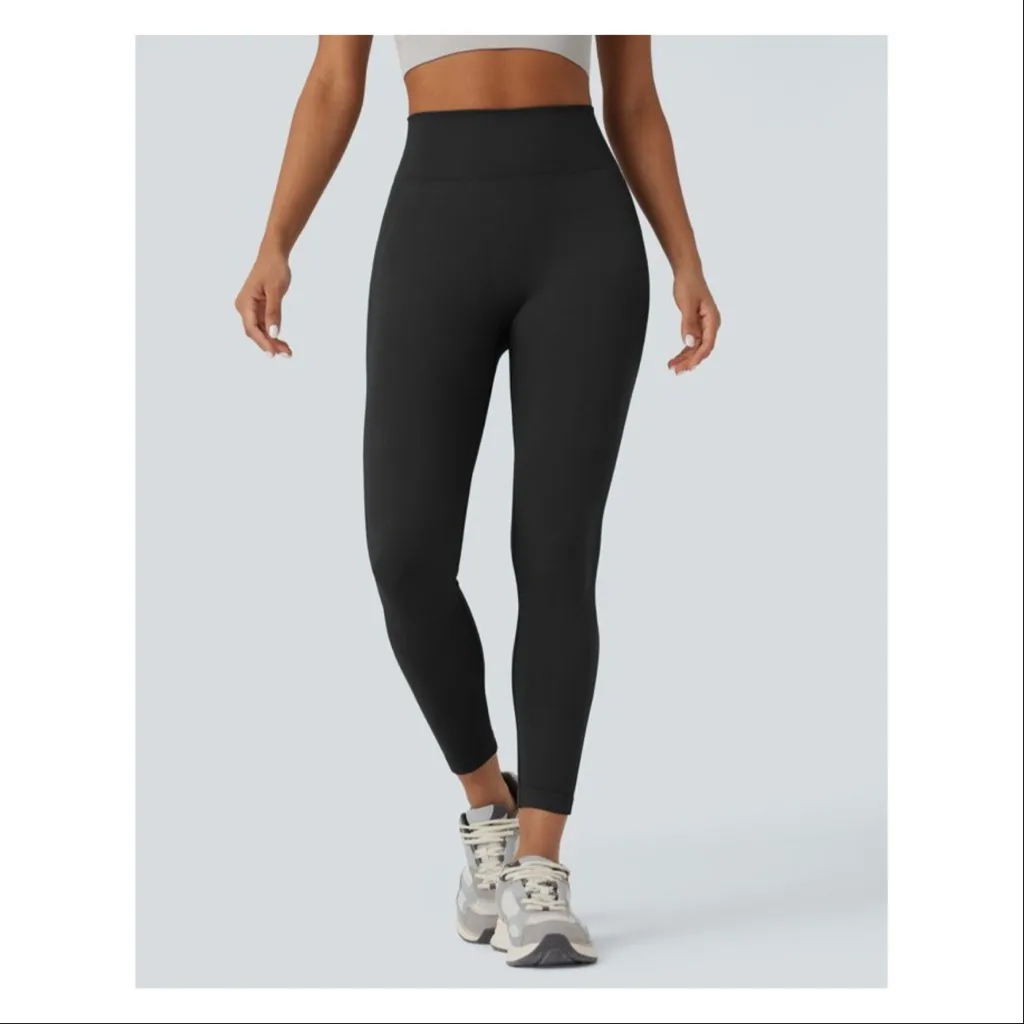 NWT HALARA OneForm Seamless Flow High Waisted Booty Scrunch Yoga Leggings Black - Image 8