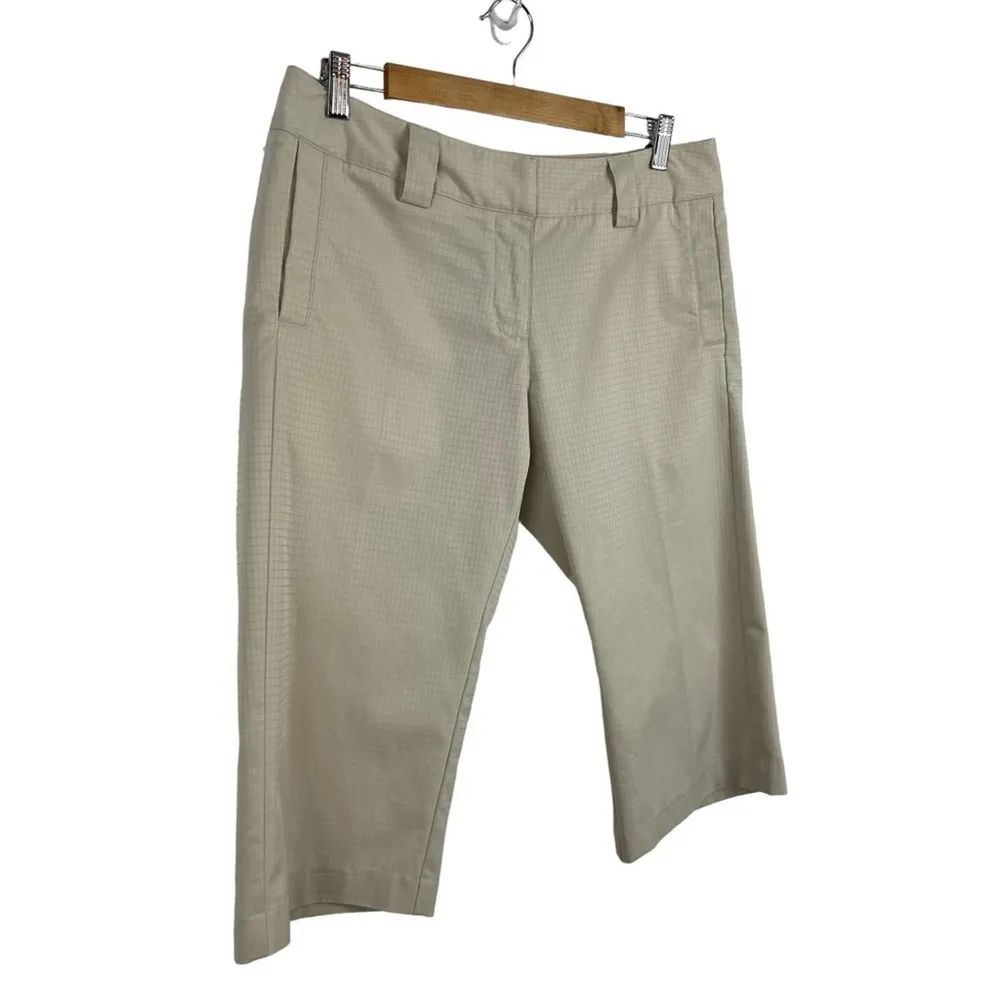 Adidas Women’s Beige Golf Shorts Mid-Rise Climalite Bermuda Three Stripe Size 10 - Image 2