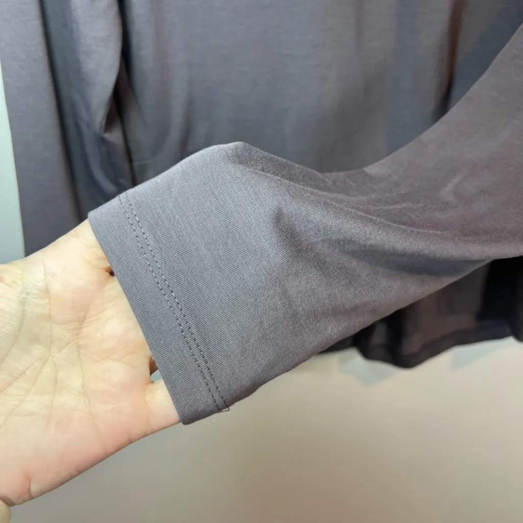 Athleta Women's Essence Twist Back Long Sleeve Shirt Top Gray Athletic Sz Medium - Image 5