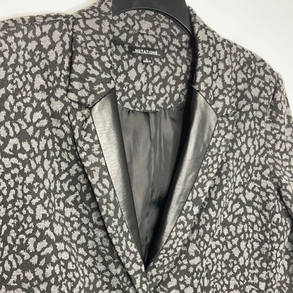 Notations animal print blazer with‎ faux leather size medium - Image 4