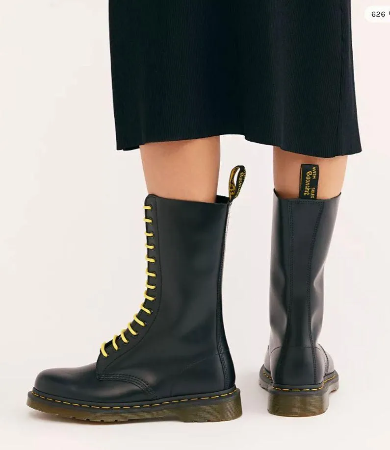 Dr. Martens NWOT 1914  - Image 2