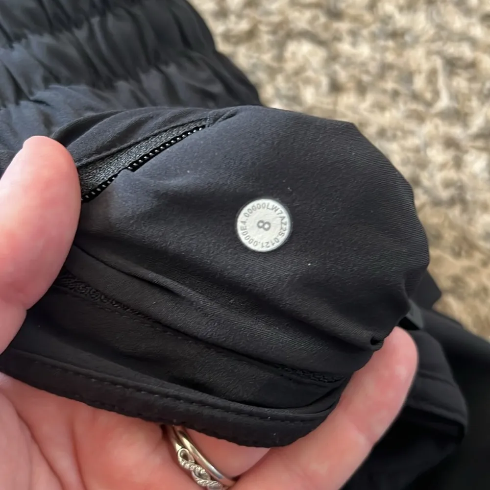 Lululemon  Tracker Short V *4" - Black - Image 5