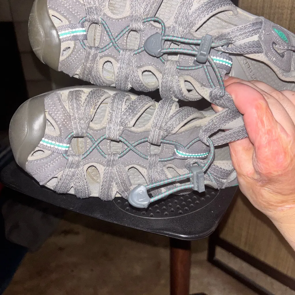 KEEN Women's Whisper Sport Sandal - Taupe/Coral Size 9.5 - Image 5