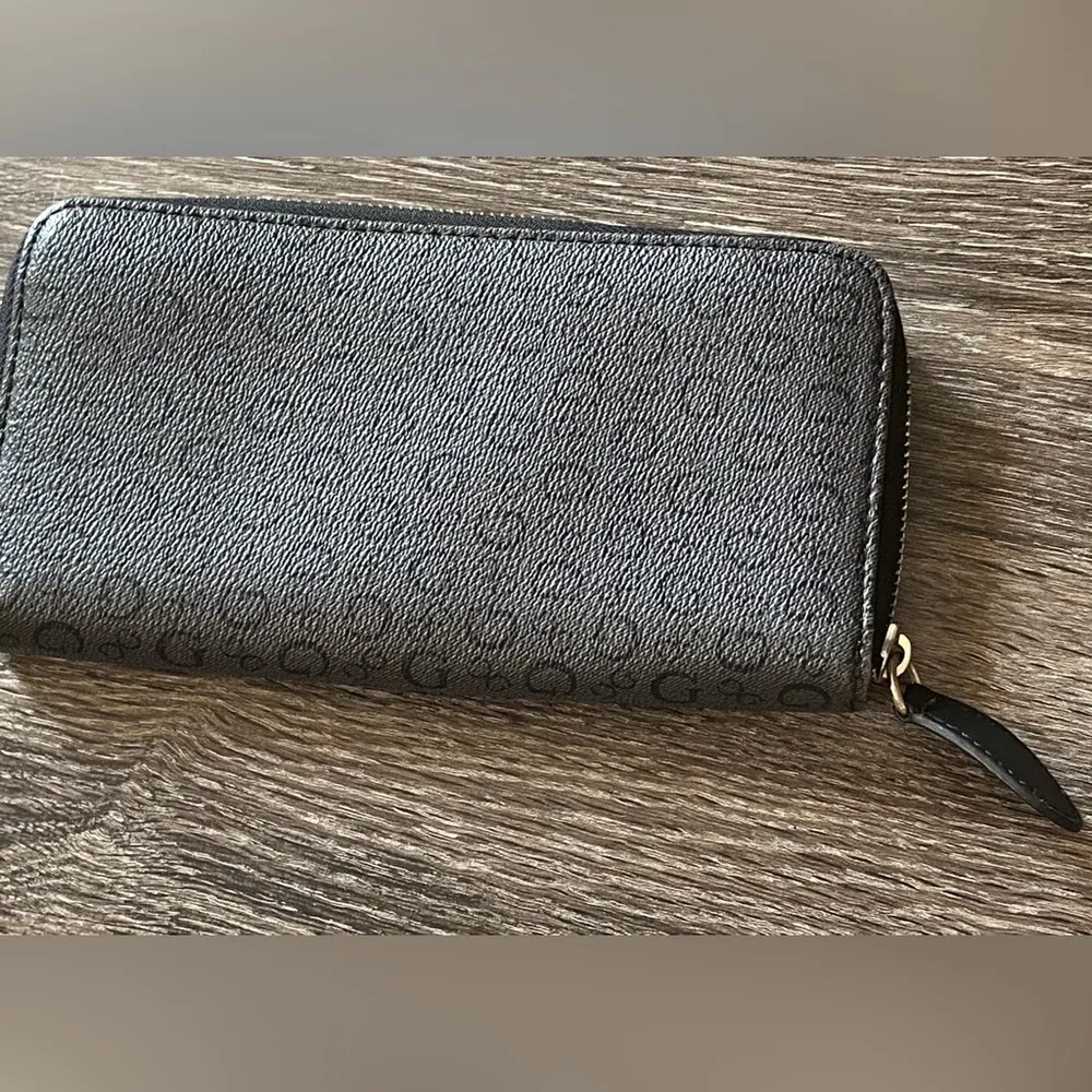 Guess Black Leather Logo Wallet - Image 3