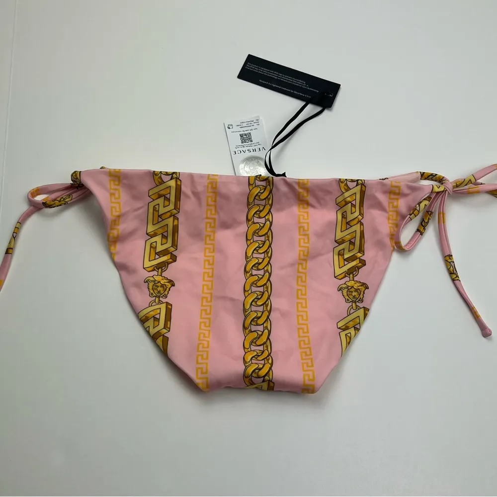 VERSACE Pink Chain Bikini Bottoms Women Size 3 Medium Pink Yellow NEW *TINY FLAW - Image 15