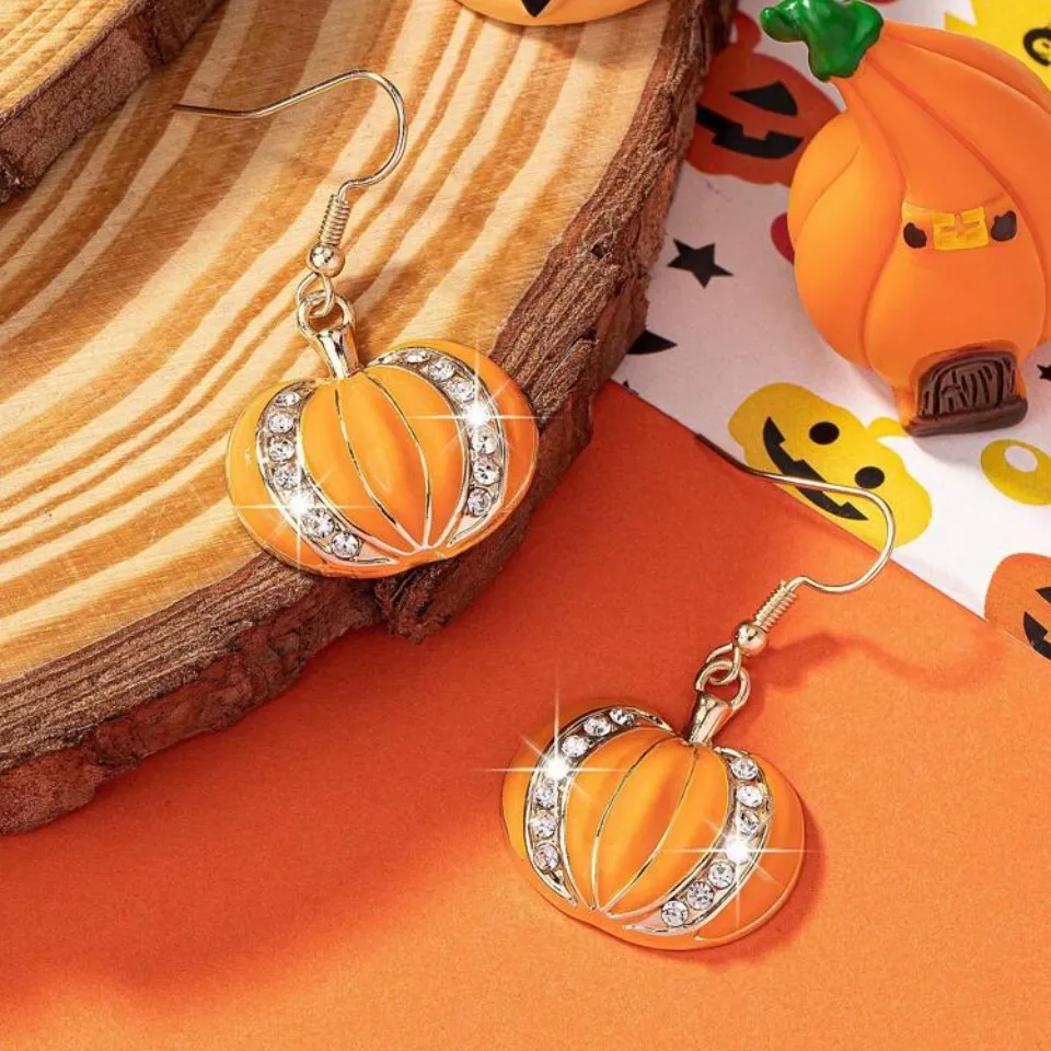 🎃🎃🎃3 for 12$🎃🎃🎃Elegant Gold and Orange Pumpkin Earrings - Image 2
