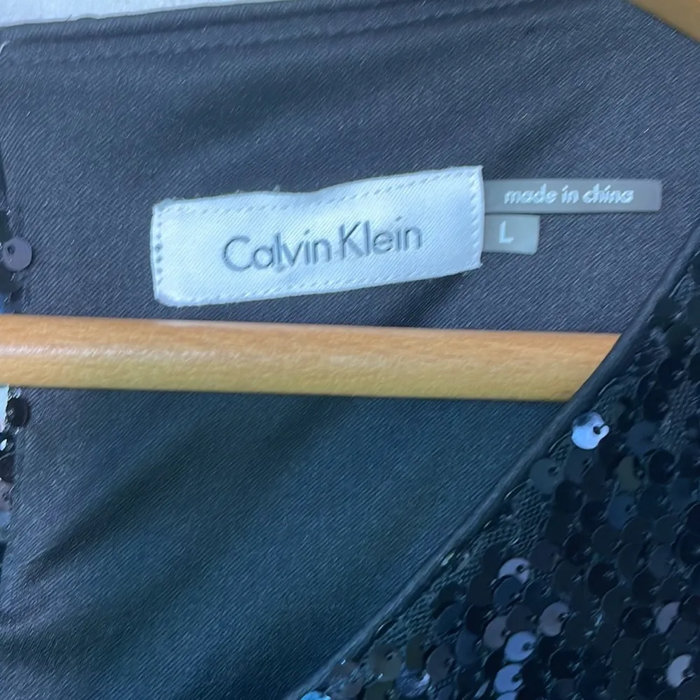 Calvin Klein black sequin tank in size Large. - Image 2