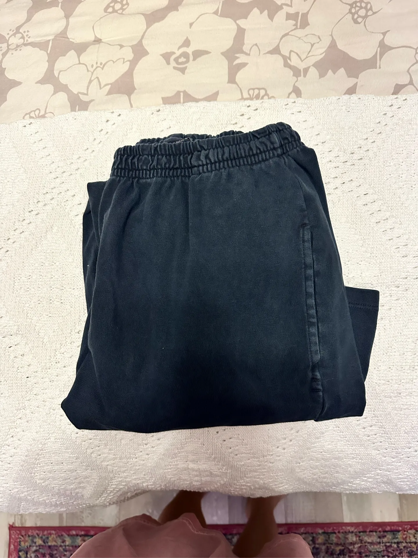 Brandy Melville Anastasia Sweatpants - Image 3