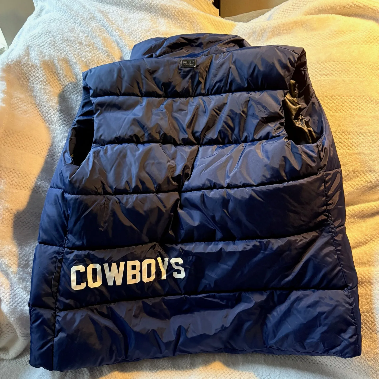 NWOT new Wear by erin andrews Dallas Cowboys Puffer Vest size extra large Blue - Image 3