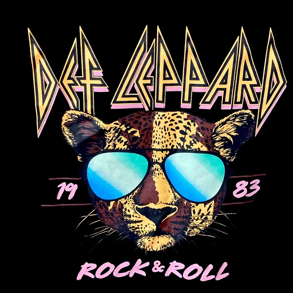 Def Leppard Graphic T - Image 3