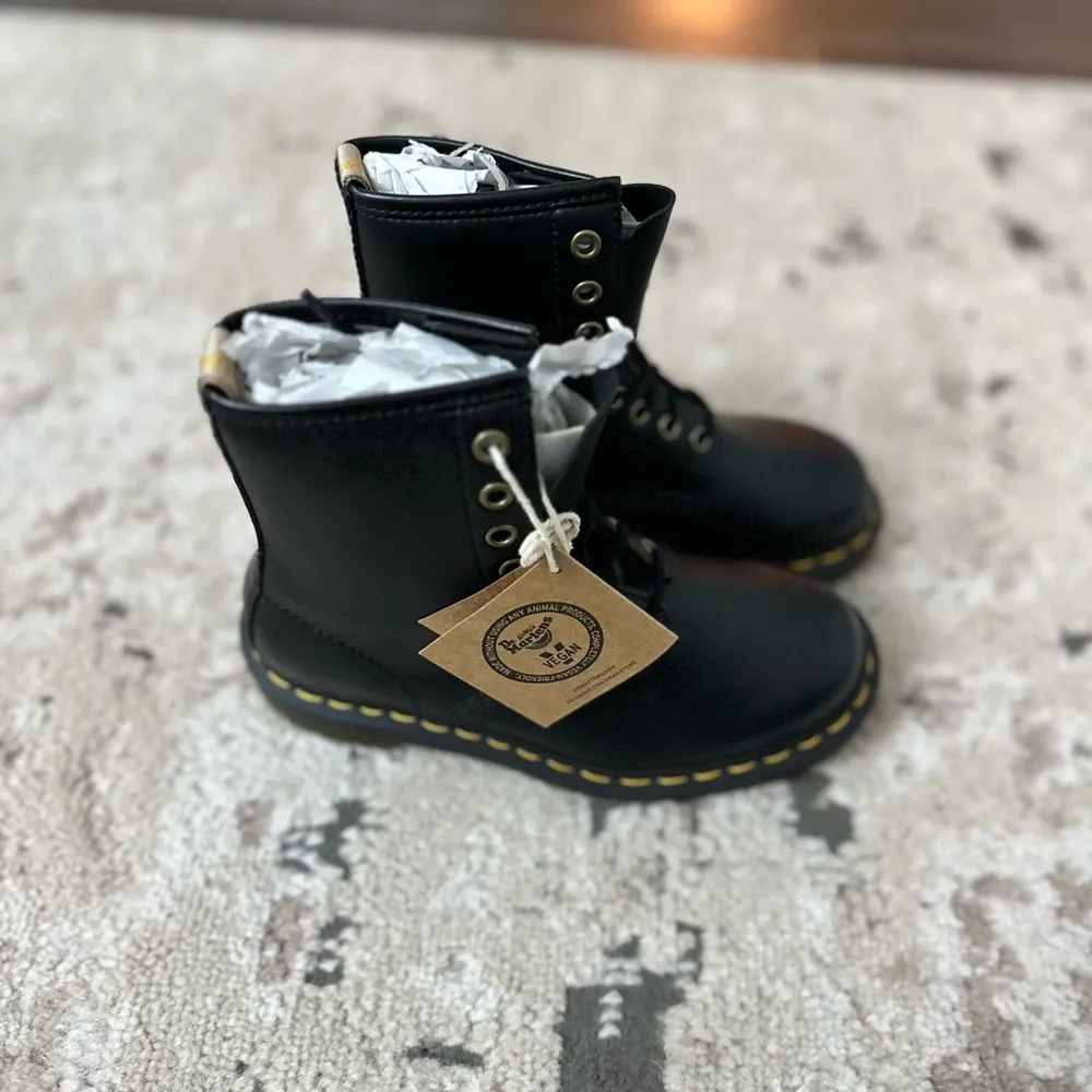 Dr. Martens 1460 Women’s Smooth Leather Lace Up Boots Size 4 - Brand New - Image 6