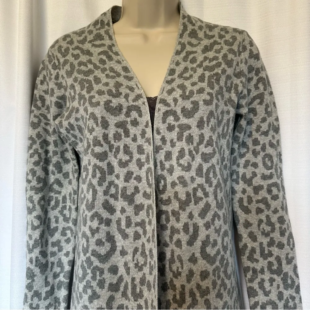 Ruby Moon Duster Cardigan Cotton Long Line Open Front Gray Animal Print Size XS - Image 3